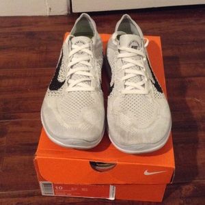 Women's Nike Free Run Flynit (2018)